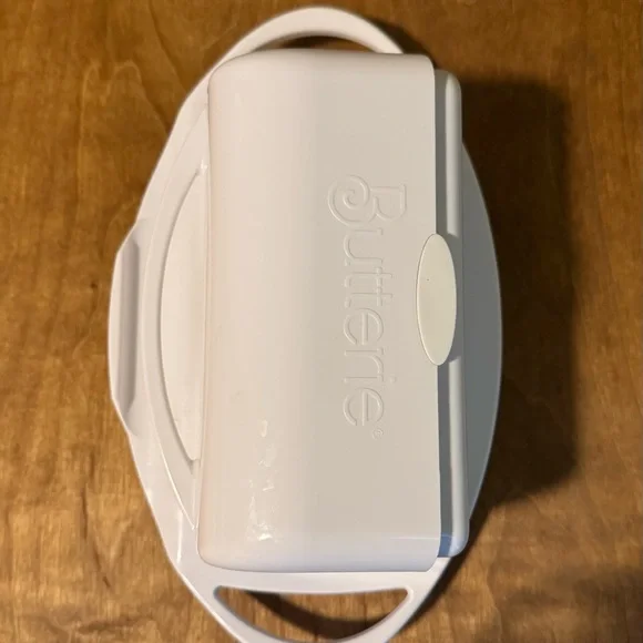 White Ceramic Butter Dish - Picture 3 of 3